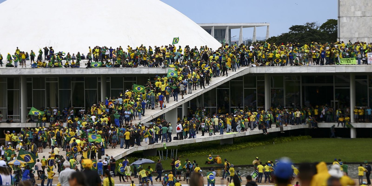 Atos antidemocráticos em Brasília.