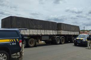 Carga de cigarro apreendida em Jacobina do Piauí (Foto: Divulgação/PRF)