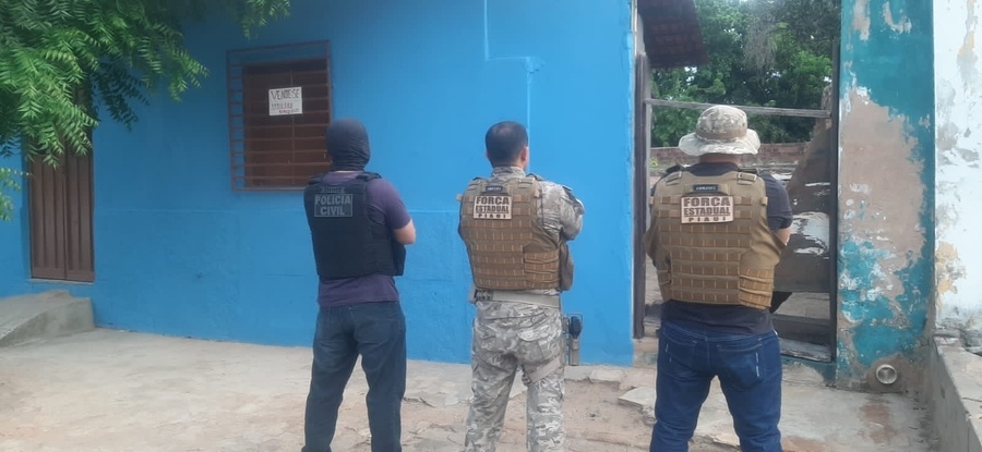 Equipe da Força Integrada de Segurança Pública