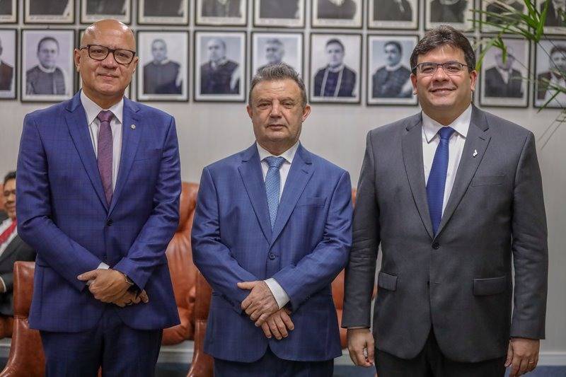 Posse do novo presidente do TJ-PI