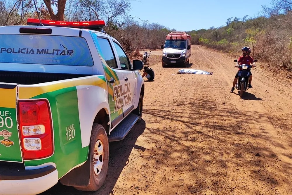 A Polícia Civil investiga morte de homem.