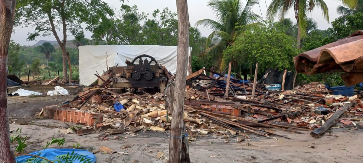 As fortes chuvas deixaram um rastro de destruição em vários pontos da cidade.