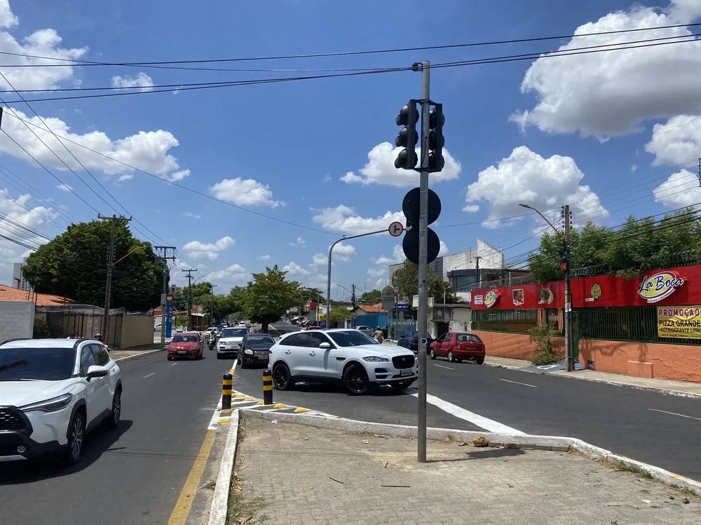 Avenida João Antônio Leitão em Teresina.