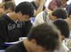 Um ano após proibição, uso de celular muda rotina das escolas no Piauí