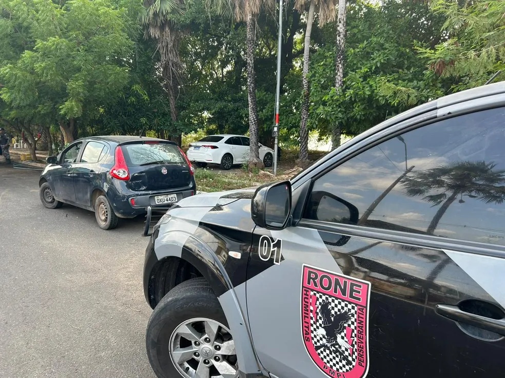 Motorista é feita refém e resgatada de dentro de porta-malas em Teresina.