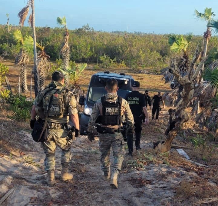 Operação da PF combate apropriações indevidas de terras da União no litoral.