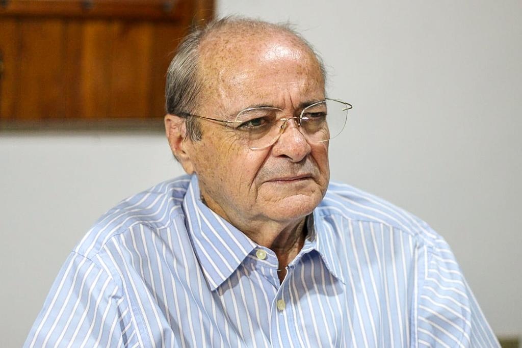 O ex-prefeito critica a atuação do atual, na saúde de Teresina.
