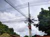 Lei obriga retirada de fios e cabos sem uso em postes do Piauí; entenda