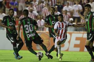 Fluminense-PI joga mal e chega a sua primeira derrota. (Foto: Marlon Costa/Pernambuco Press)