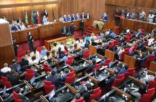 Posse dos deputados estaduais do Piauí (Foto: Ângela Carvalho)