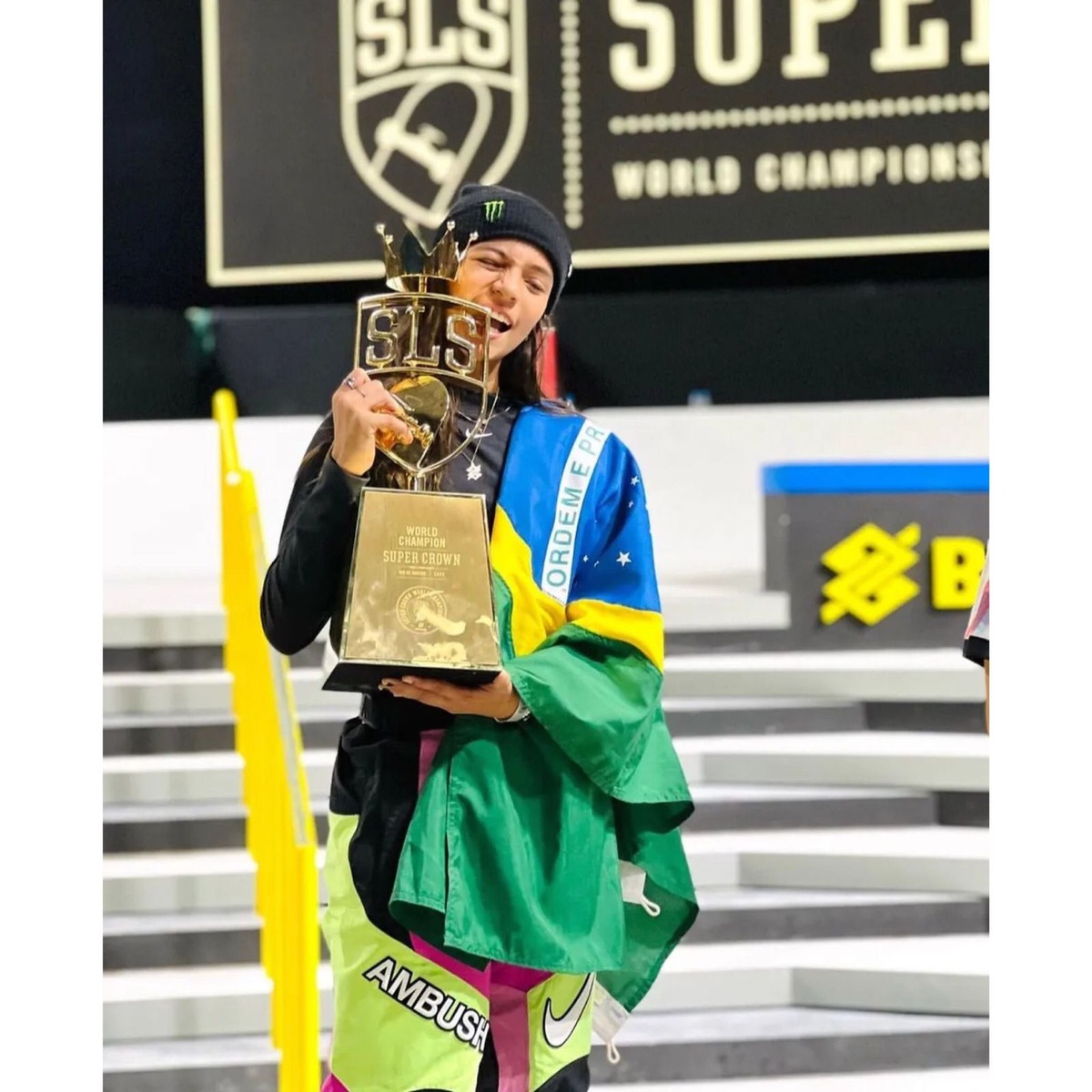 Rayssa Leal é campeã mundial do SLS em Las Vegas