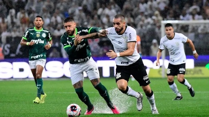 Zé Rafael e Renato Augusto em Corinthians x Palmeiras