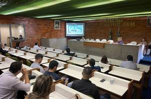 Audiência sobre má qualidade da telefonia no Piauí (Foto: Luis Fernando Amaranes/Correio Piauiense)