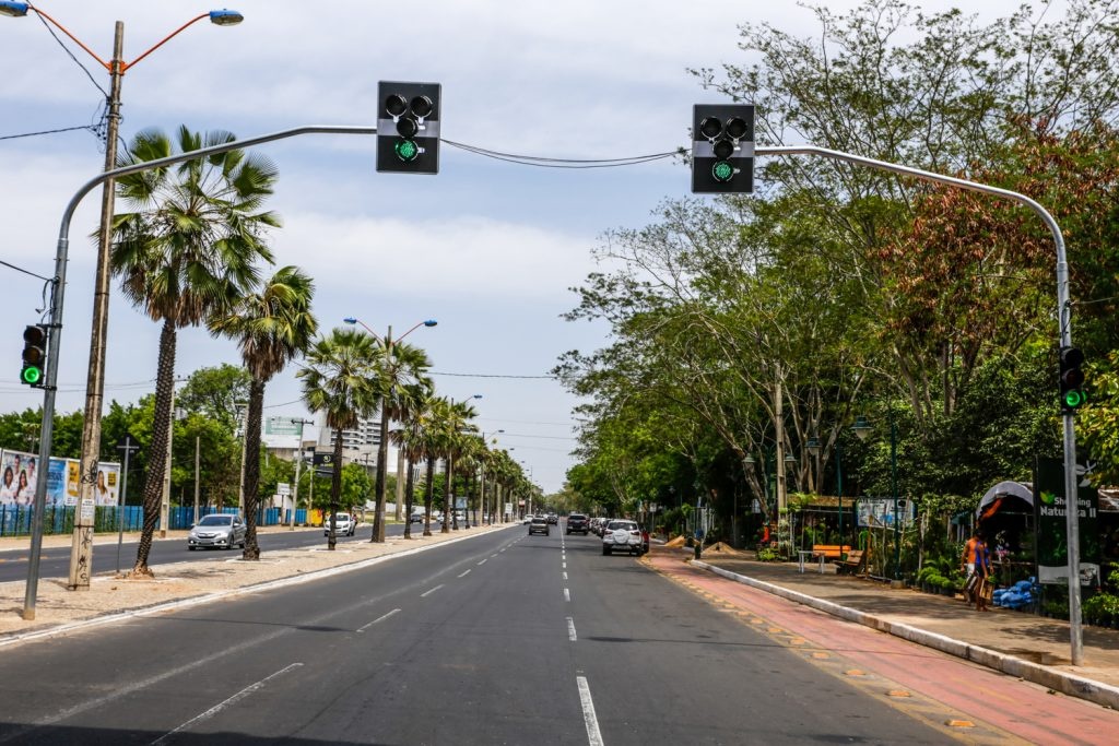 Avenida Marechal Castelo Branco, em Teresina.