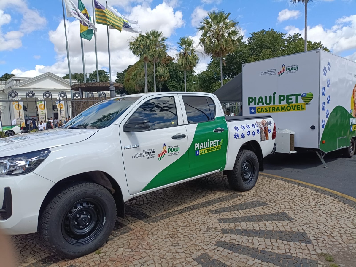 Castramóvel para atendimento animal no Piauí