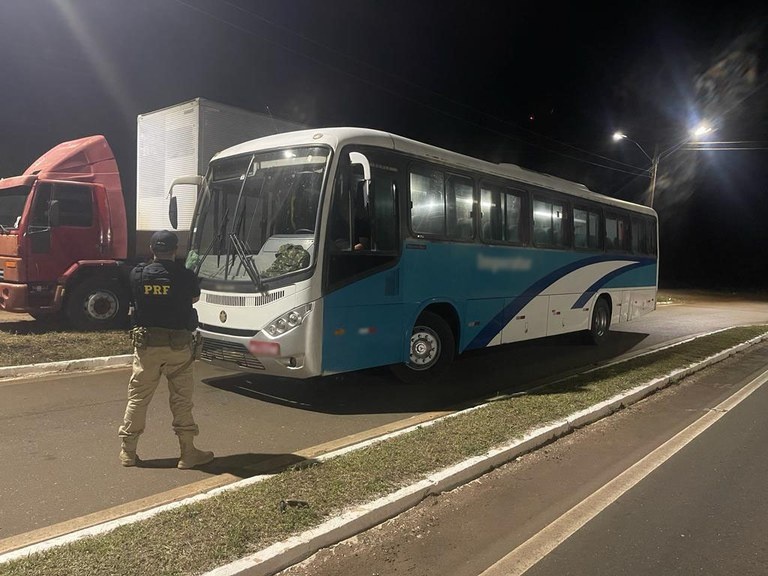 Veículo apreendido e encaminhados para a Delegacia Regional de Picos.