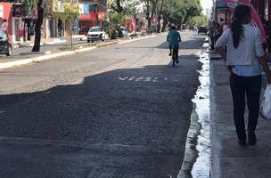 Avenida Principal do bairro Dirceu Arcoverde (Foto: Suzana Moreno/ Correio Piauiense)