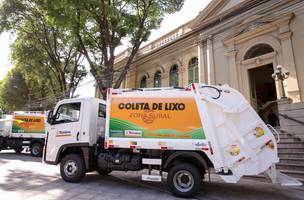 Dois caminhões de coleta de lixo são entregues na zona Rural de Teresina. (Foto: Reprodução/ Ascom)