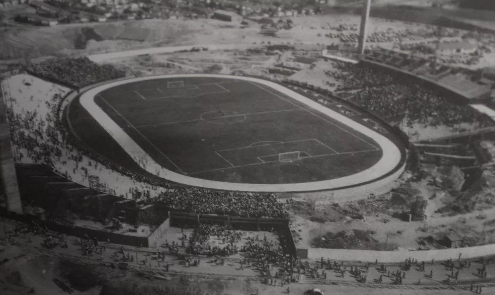Estádio Albertão.