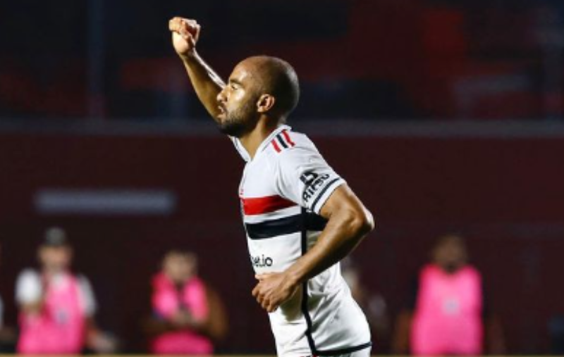 São Paulo vence o Corinthians no Morumbi, pela Copa do Brasil.