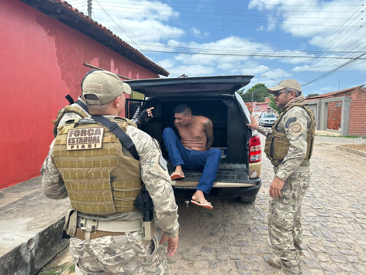 Suspeito é preso por tráfico de droga logo após devolver celular roubado em Teresina.