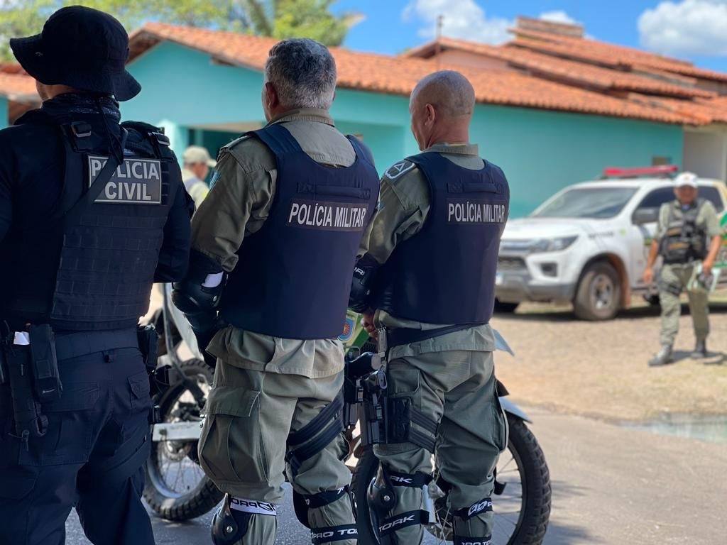 Tentativa de assalto termina com professora esfaqueada em escola