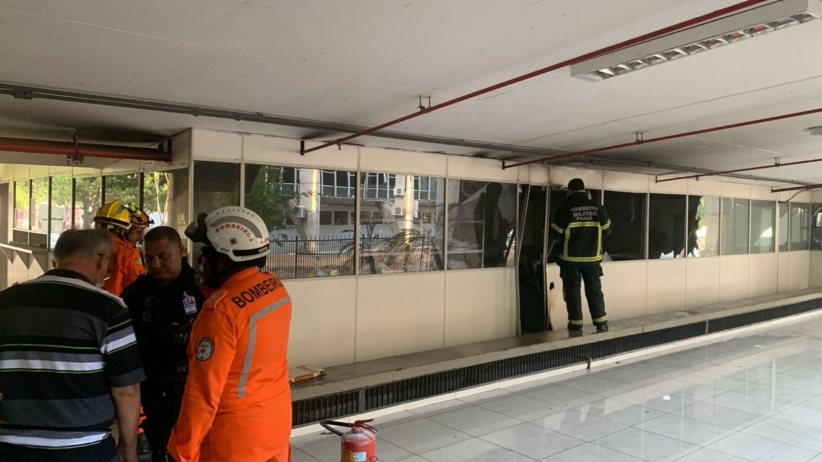 Princípio de incêndio atinge setor de protocolo da Sesapi.