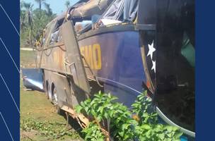 O ônibus estava chegando em Campo Maior, com destino São Paulo. (Foto: PM-PI)