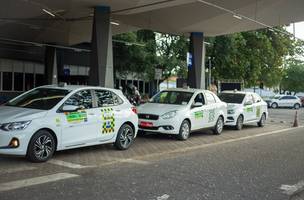 Taxis de Teresina. (Foto: Narcílio Costa/ Correio Piauiense)