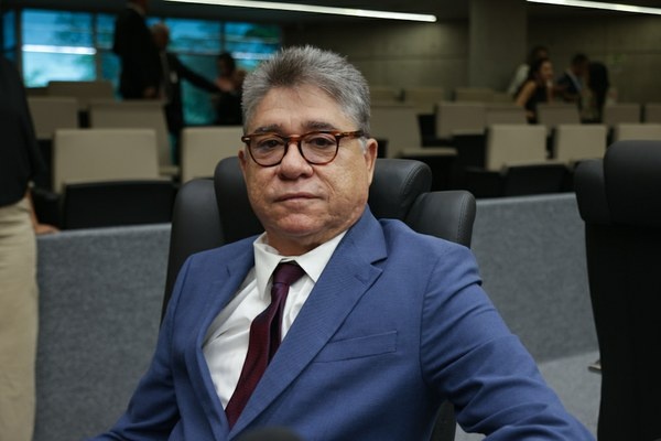 Deputado João Mádison (MDB).