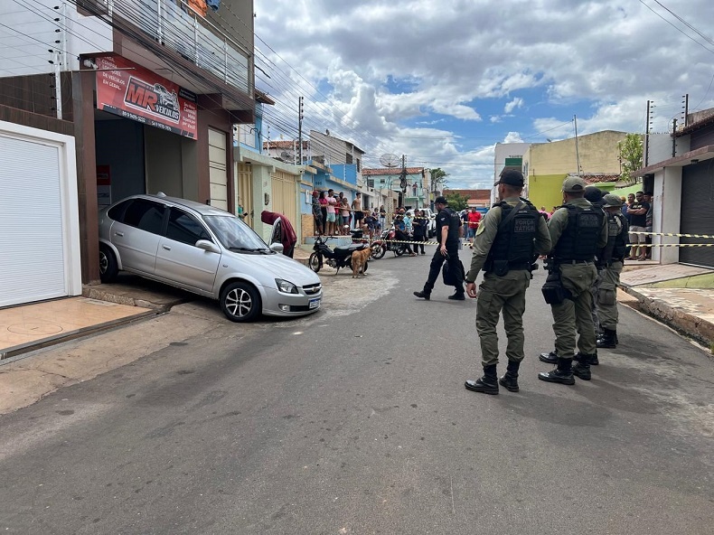 Empresário é morto a tiros ao sair de loja de veículos em Picos.