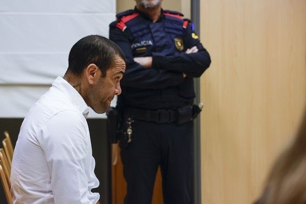 Daniel Alves no julgamento do caso em que é acusado de estupro em Barcelona.