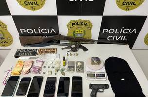 Homens são presos por ilegal de arma e drogas (Foto: Ascom)