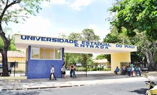 Uespi abre inscrições para seleção de tutores presenciais nesta segunda (23)