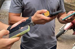 Operação apreende 16 celulares suspeitos de roubo ou furto. (Foto: Divulgação SSP)