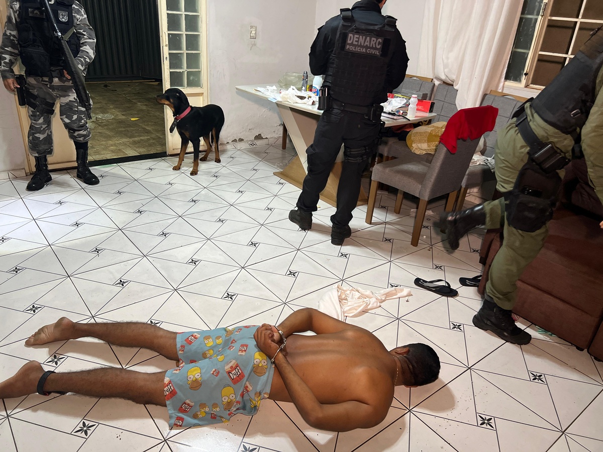 Operação do DENARC desarticula tráfico de drogas em Teresina.
