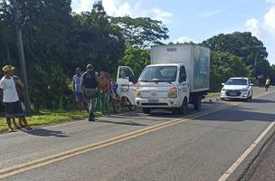 Um homem foi morto com um tiro dentro de um carro baú, em União. (Foto: Divulgação/ WhatsApp)