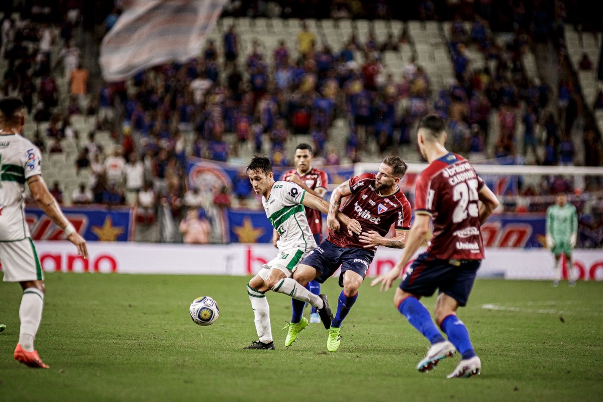 Altos é goleado pelo Fortaleza e está eliminado.