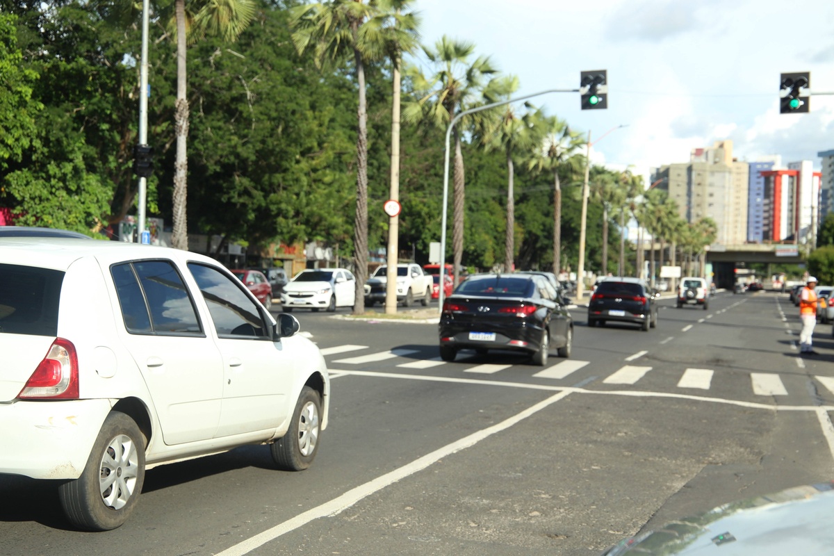 Avenida Marechal Castelo Branco.