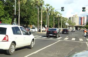 Avenida Marechal Castelo Branco. (Foto: Narcílio Costa/ Correio Piauiense)