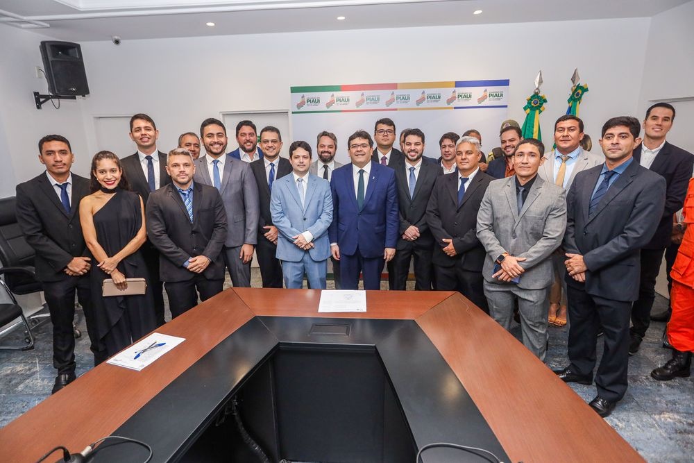 Governador nomeia 17 novos peritos para a Polícia Civil do Piauí.