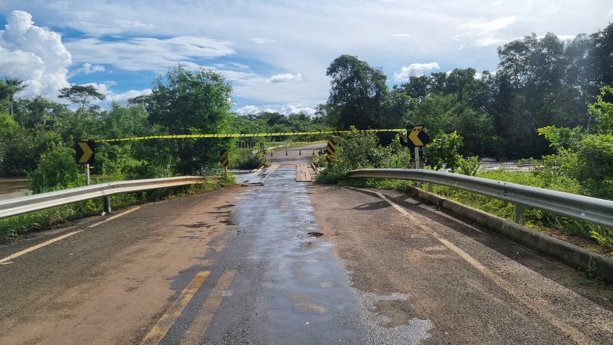Interdição de ponte no município de Piripiri