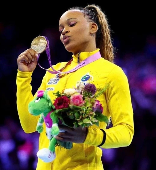 Rebeca Andrade, ouro na Ginástica nos Jogos de Tóquio.