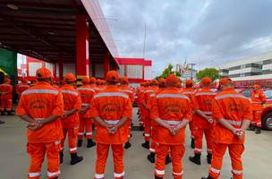 Corpo de bombeiros envia equipe para ajudar as vítimas das enchentes no RS. (Foto: Foto: Luis Fernando Amaranes)