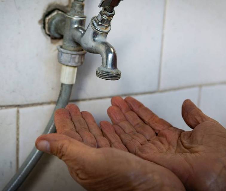 Mais de 20 bairros da zona sudeste de Teresina ficam sem água neste sábado (17)