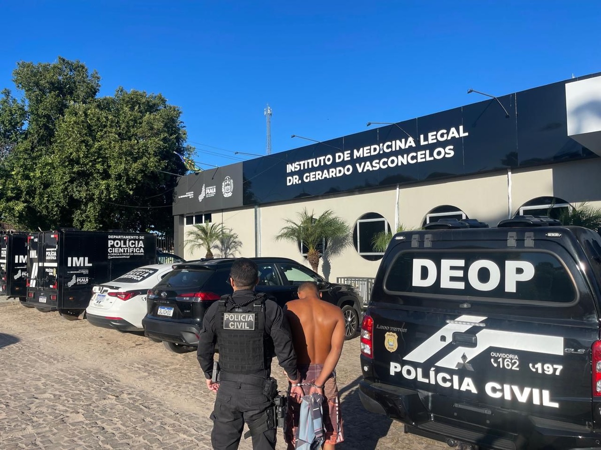 Mandatos de prisão por roubo em Teresina.