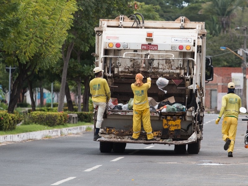 TJ-PI mantem suspensa empresa que presta serviço de coleta de lixo em Teresina.