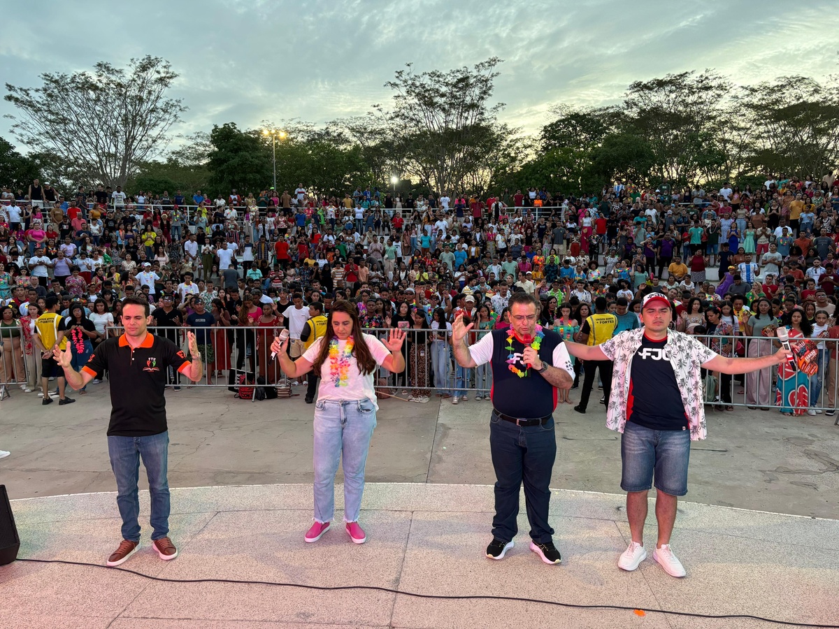 Deputado Gessivaldo Isaías participa de evento voltado para a juventude.