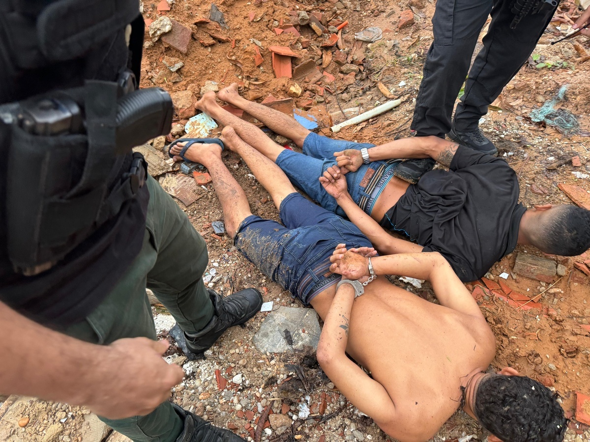 Sete pessoas são pressas por tráfico na zona norte de Teresina.