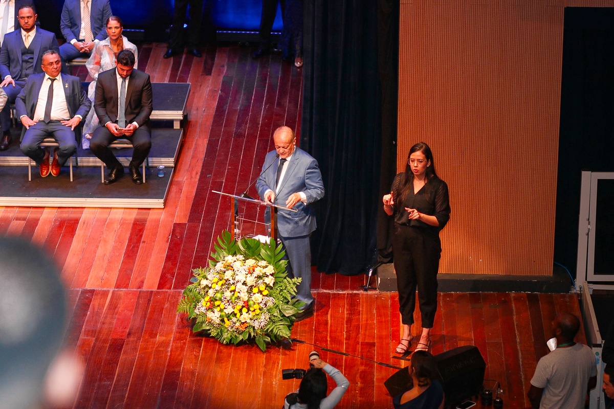 Silvio Mendes assume a Prefeitura de Teresina.